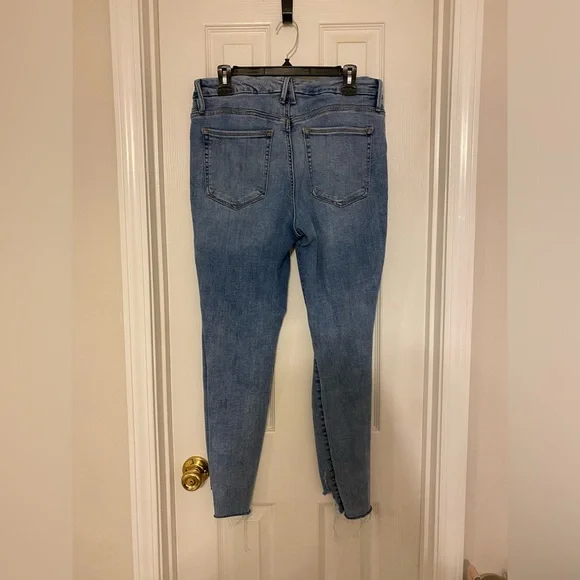 Good American jeans - skinny with frayed leg 14/32 - Picture 3 of 3
